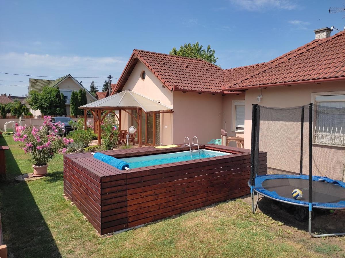 Aqua Azur Apartman Hajdúszoboszló Zewnętrze zdjęcie